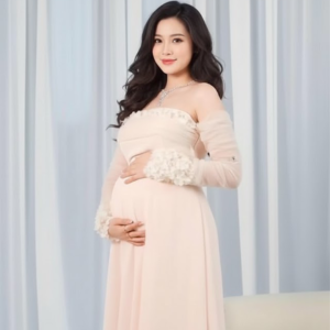 فستان حوامل بموف فاتح